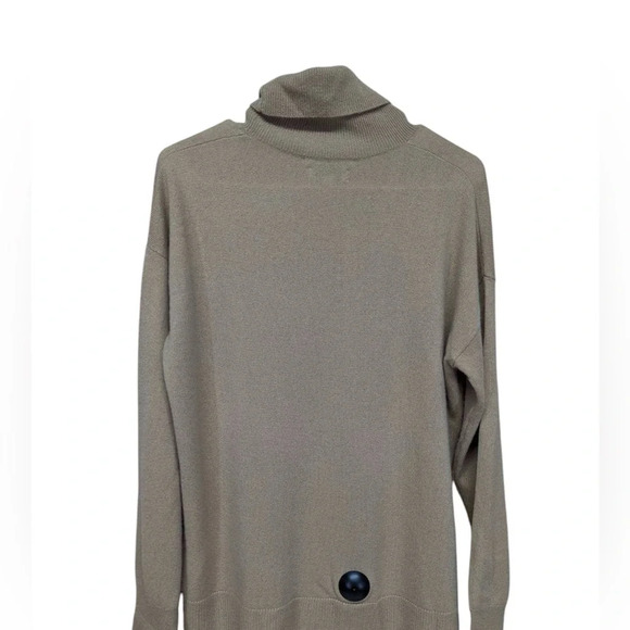 NEW Nordstrom Brand Turtle neck 100% cashmere sweater size Medium tan/beige - Picture 2 of 9